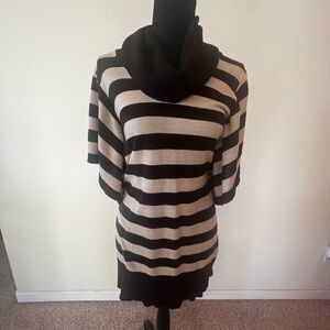Derek Hart Cape sleeve sweater Size L